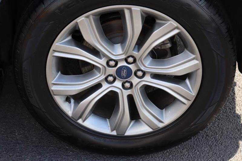 2019 Ford Edge Titanium