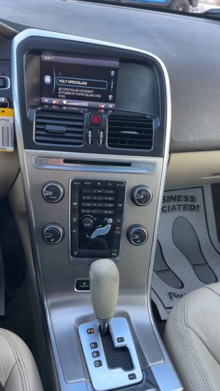 2012 Volvo XC60 T6 Premier Plus