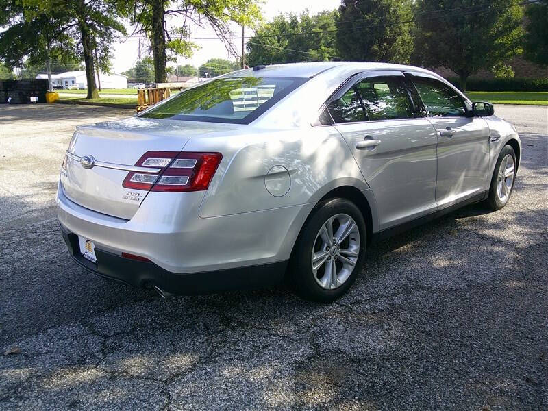2013 Ford Taurus SEL