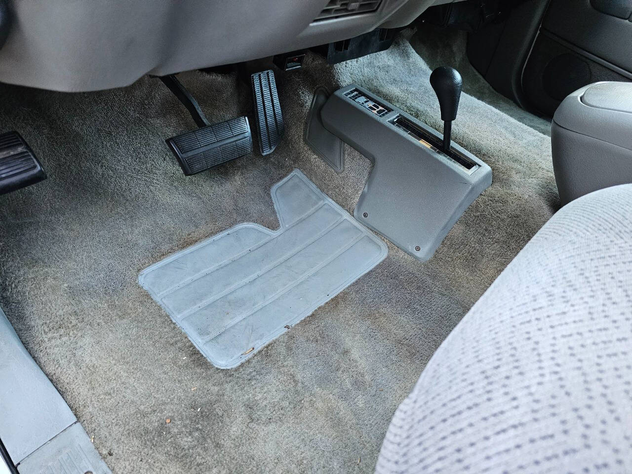 1998 Chevrolet Tahoe 23