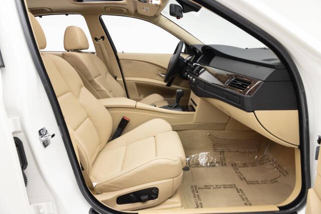 2004 BMW 5 Series 545i