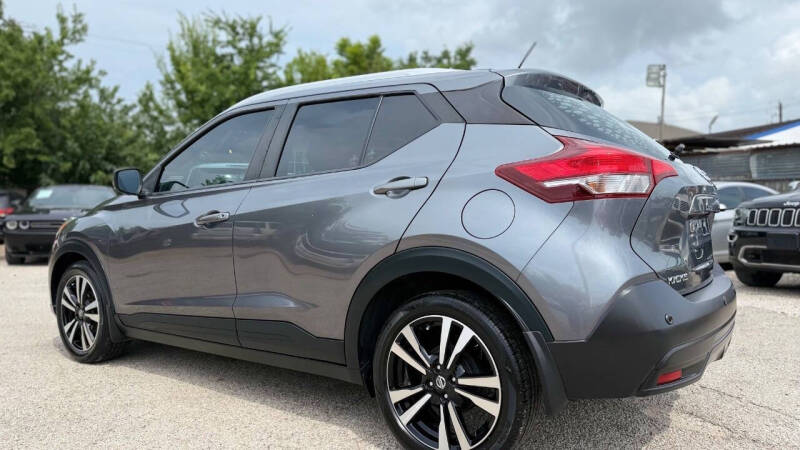 2020 Nissan Kicks SV