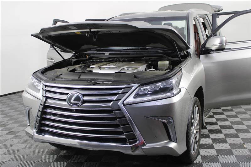 2017 Lexus LX 570