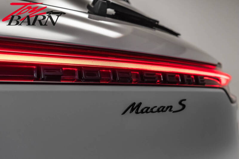 2023 Porsche Macan S