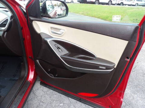 2017 Hyundai Santa Fe SE