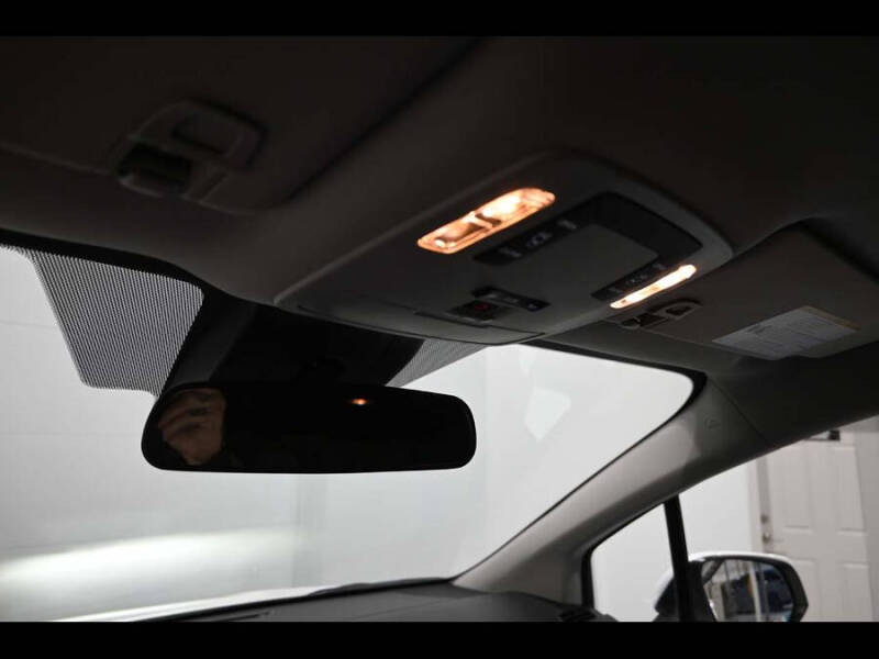 2025 Toyota Sienna LE 8-Passenger