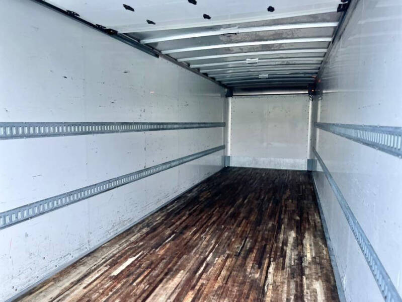 2020 Freightliner M2 106