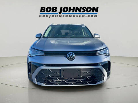 2025 Volkswagen Taos SE 4Motion