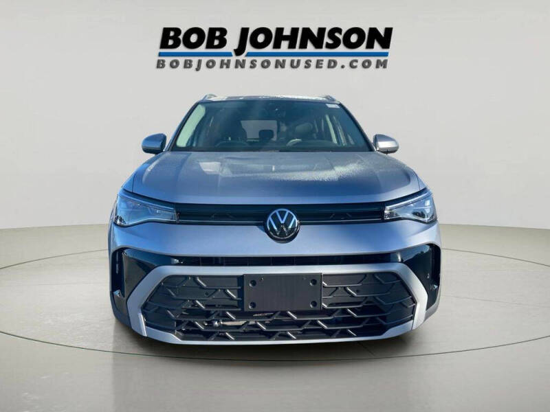 2025 Volkswagen Taos SE 4Motion