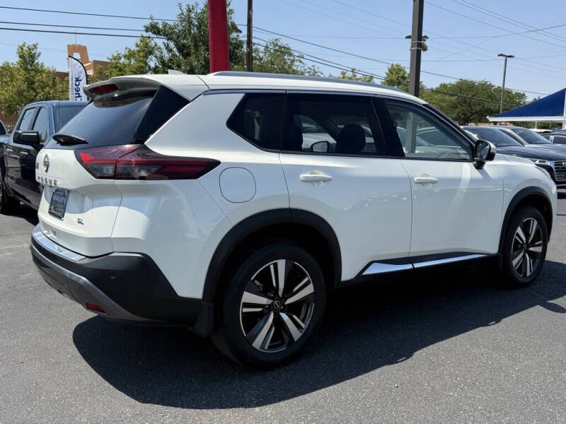 2022 Nissan Rogue SL