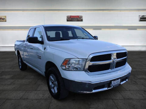 2016 RAM 1500 SLT