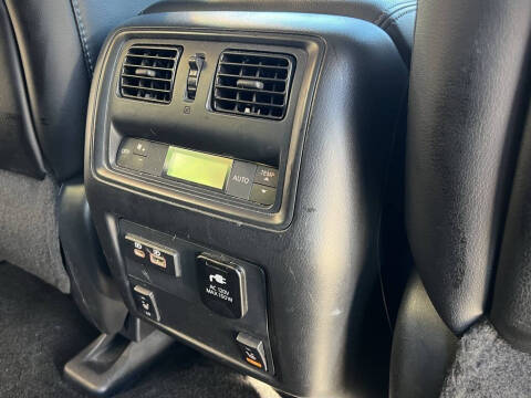 2019 Nissan Pathfinder SL