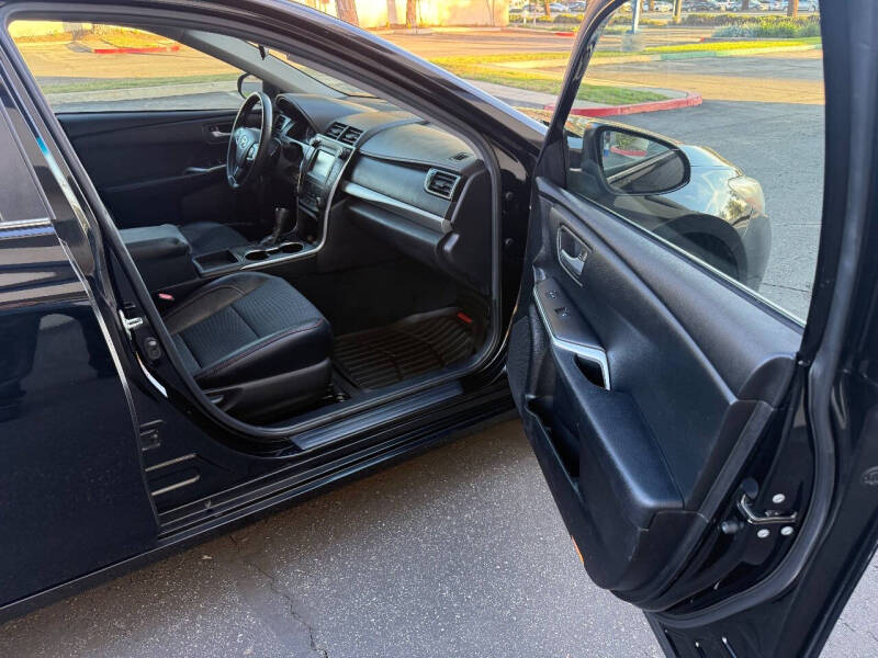 2015 Toyota Camry SE