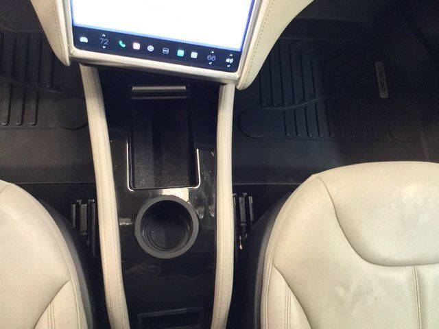2015 Tesla Model S 70
