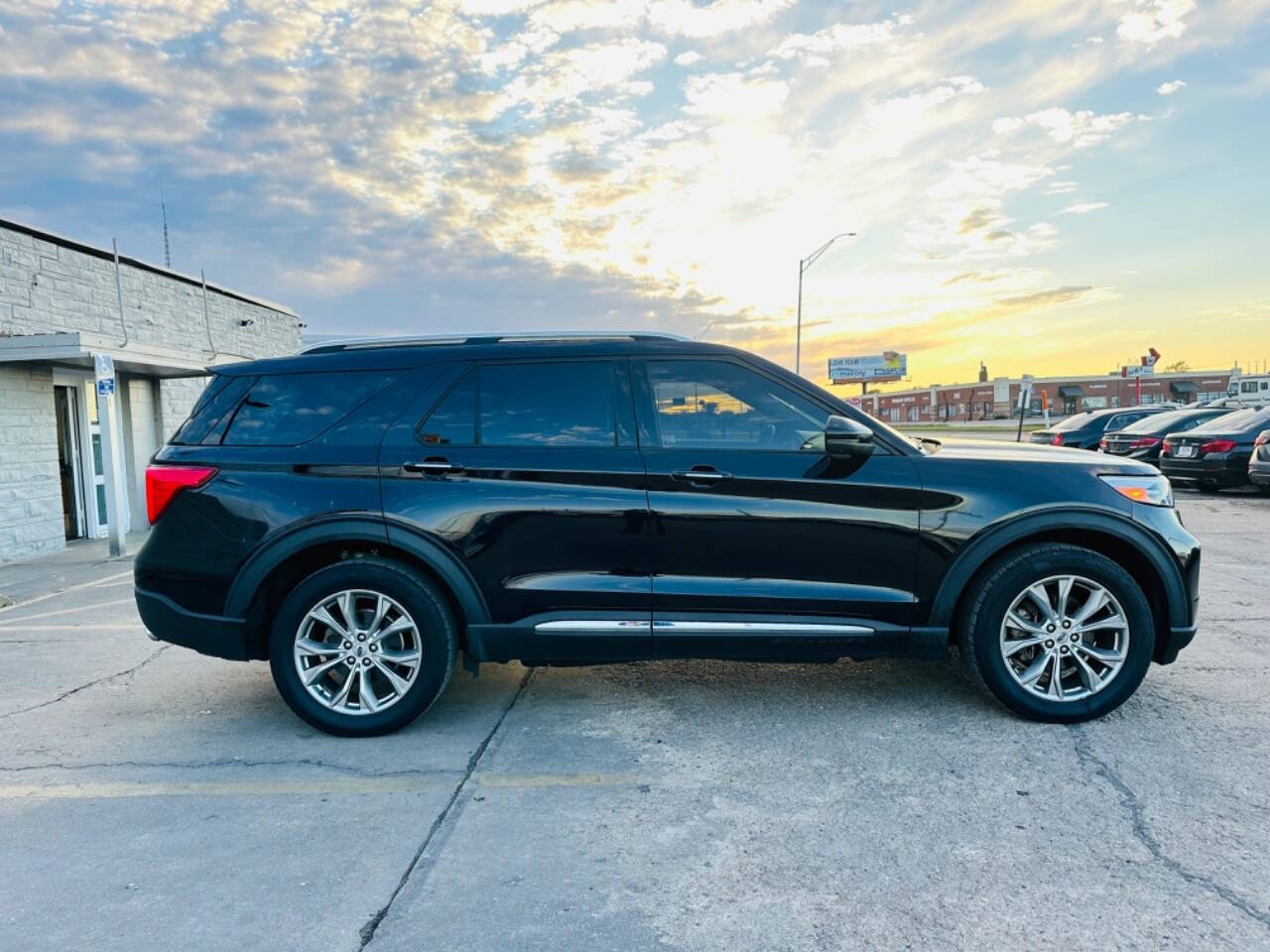 2020 Ford Explorer for sale at Atlas Auto Sales LLC in Lincoln, NE