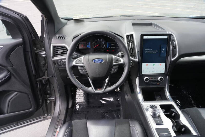 2022 Ford Edge ST
