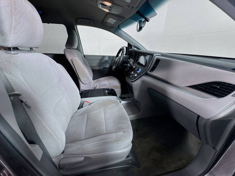 2015 Toyota Sienna