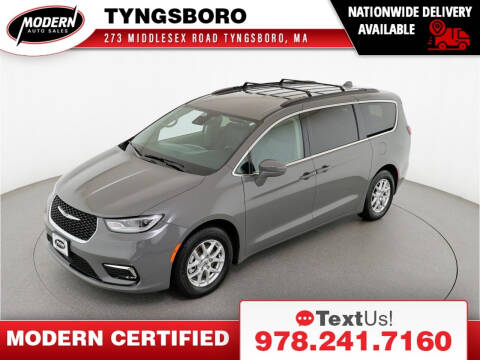 2022 Chrysler Pacifica for sale at Modern Auto Sales in Tyngsboro MA