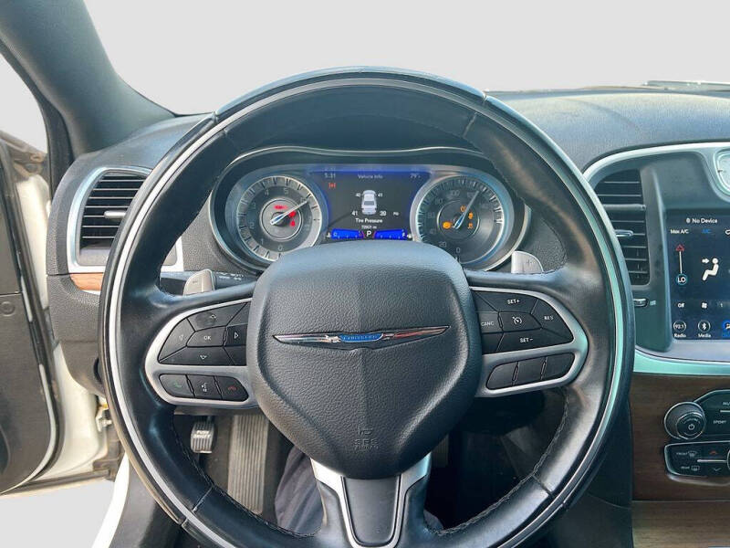 2019 Chrysler 300 C