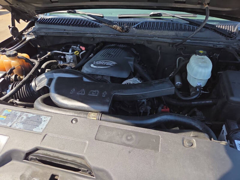 2005 GMC Yukon SLE