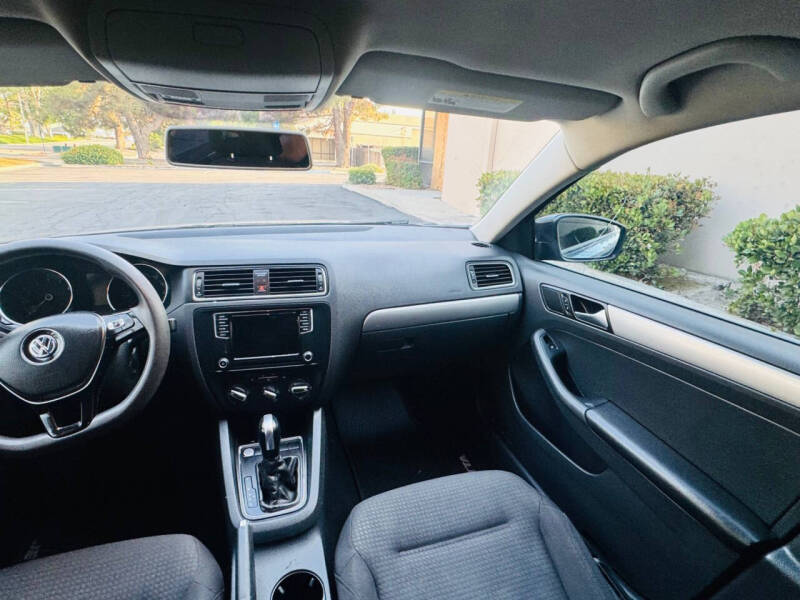 2016 Volkswagen Jetta