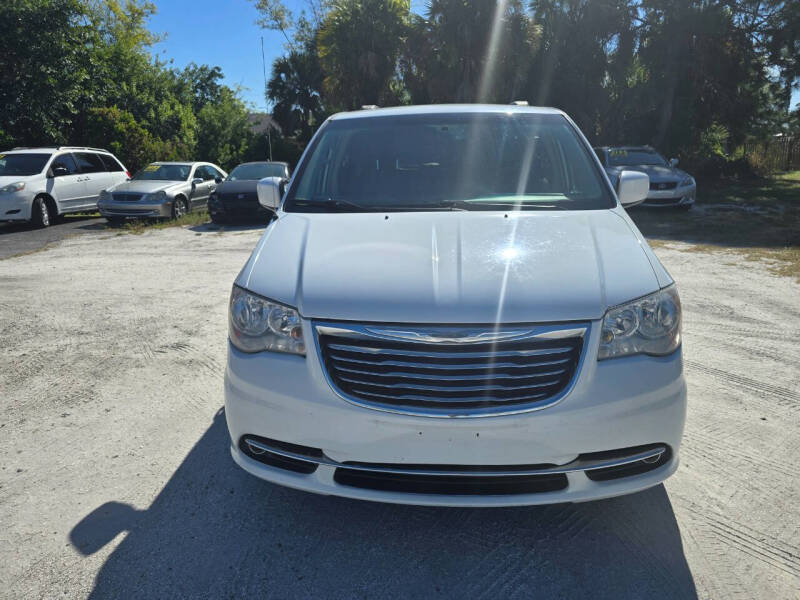 2014 Chrysler Town and Country Touring