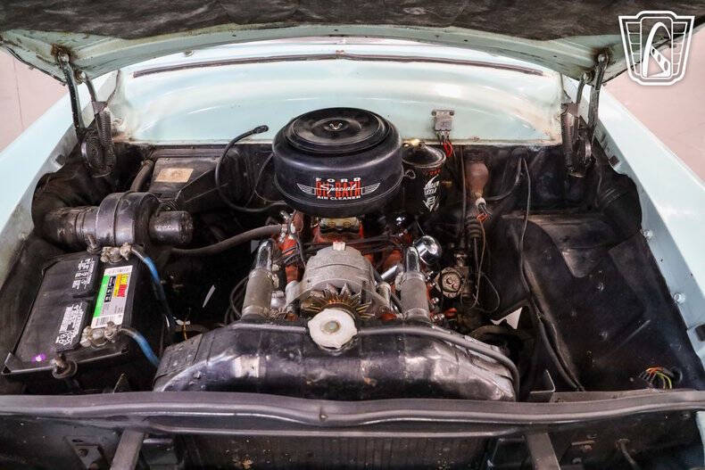 1953 Ford Crestline