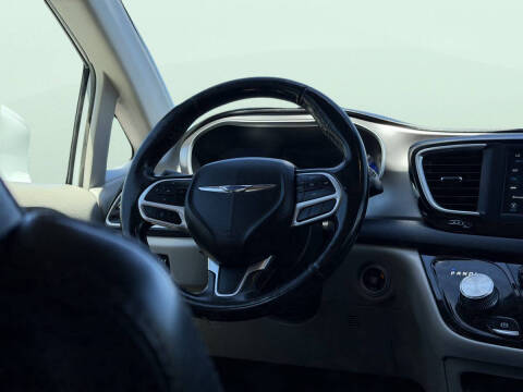 2020 Chrysler Pacifica Touring L