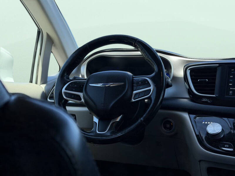 2020 Chrysler Pacifica Touring L