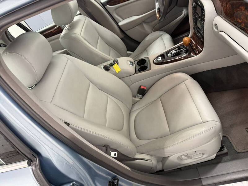 2004 Jaguar XJ-Series XJ8