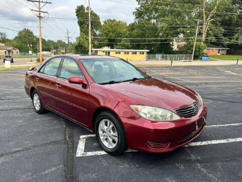 2005 Toyota Camry for sale at Premium Motors in Saint Louis MO