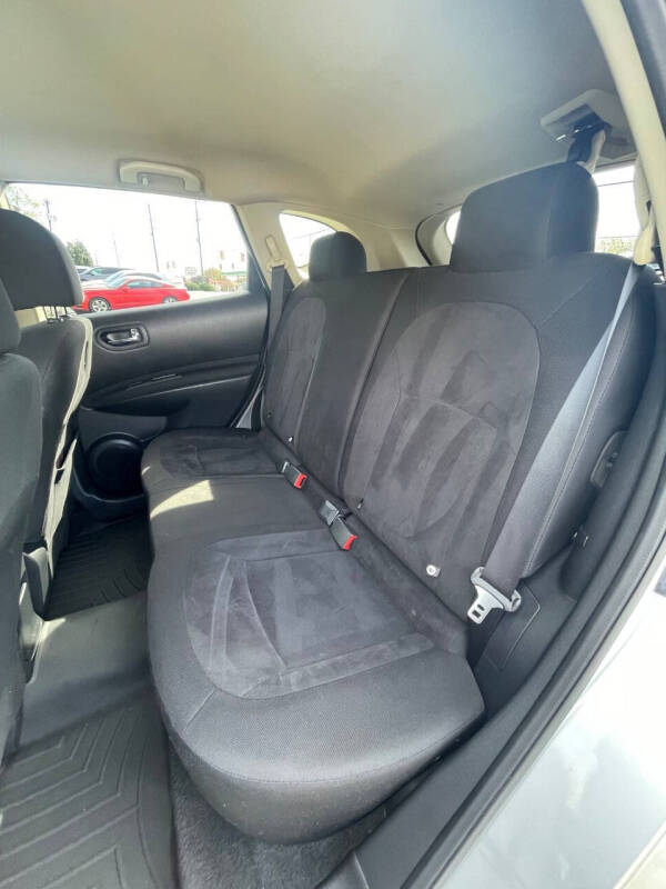 2010 Nissan Rogue S Krom