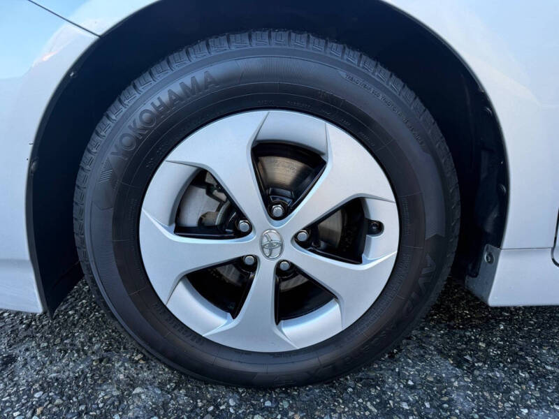 2014 Toyota Prius Three