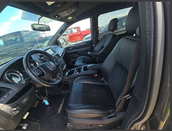 2016 Dodge Grand Caravan SXT Plus