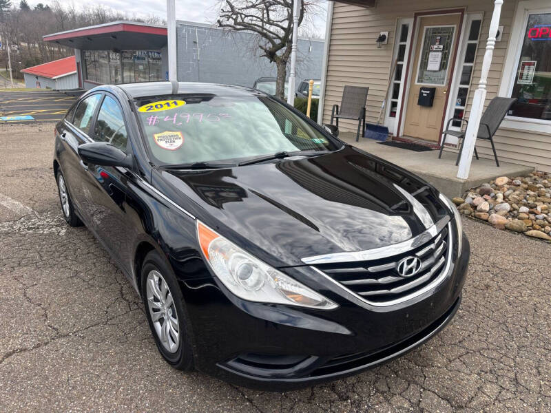 2011 Hyundai Sonata for sale at G & G Auto Sales in Steubenville OH