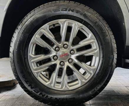 2024 GMC Yukon SLT