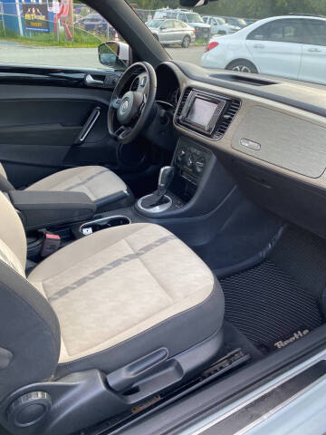 2018 Volkswagen Beetle 2.0T Coast