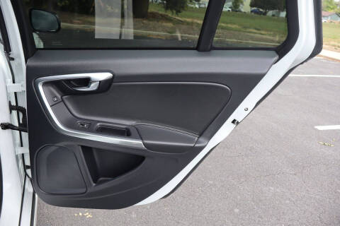 2018 Volvo V60 Cross Country T5 Premier