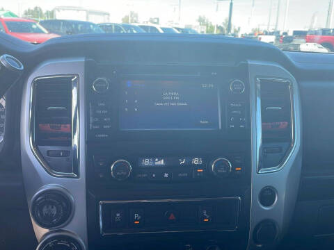 2017 Nissan Titan SL