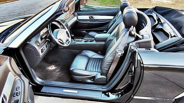 2002 Ford Thunderbird Deluxe