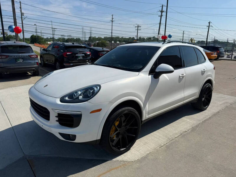 2018 Porsche Cayenne Platinum Edition