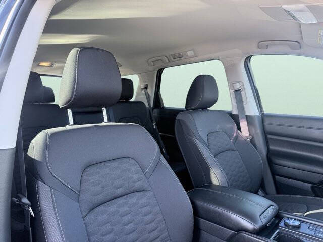 2025 Nissan Pathfinder S