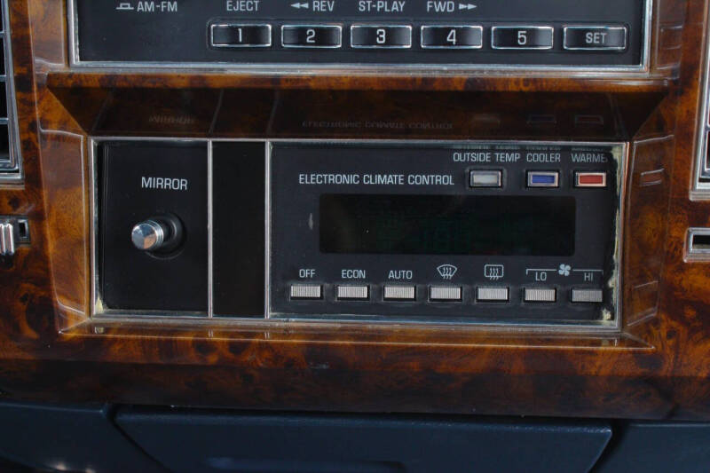 1990 Cadillac Brougham