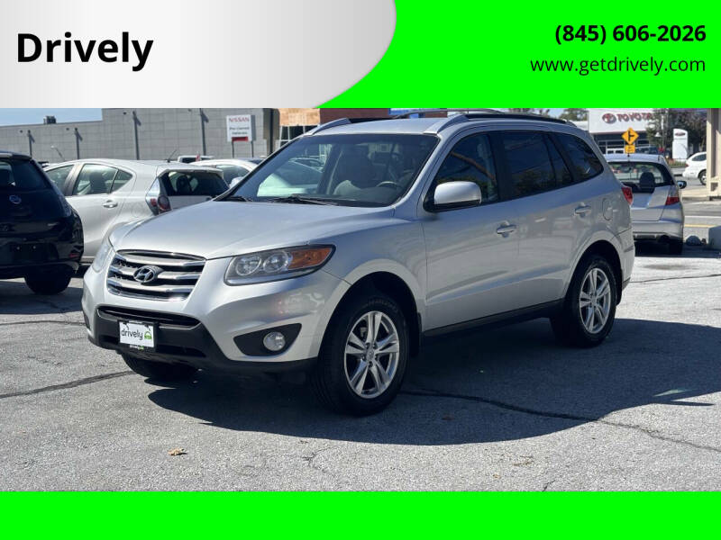 2012 Hyundai Santa Fe SE's photo