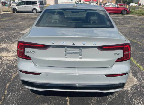 2024 Volvo S60 B5 Core Dark Theme