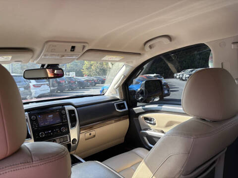 2016 Nissan Titan XD SL