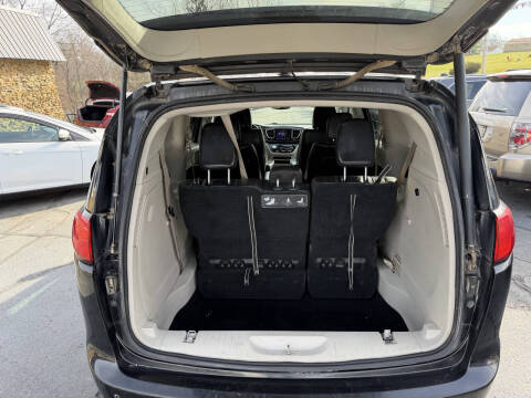 2017 Chrysler Pacifica Touring Plus