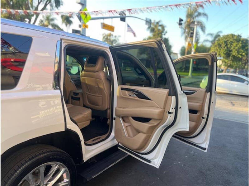 2018 Cadillac Escalade Platinum