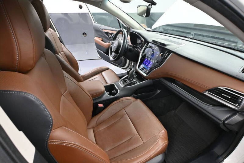 2022 Subaru Outback Touring XT