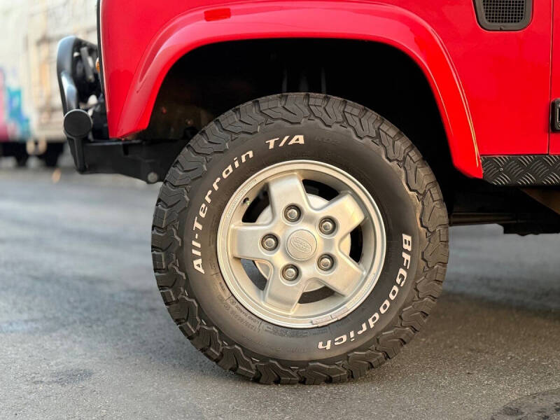 1987 Land Rover Defender